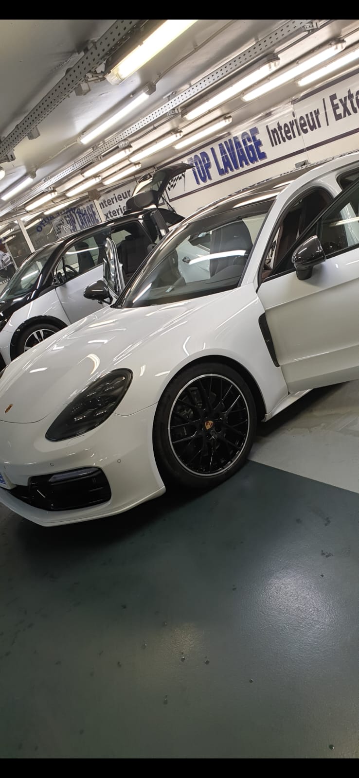 Porsche Panamera lavage complet Toplavage13 Marseille